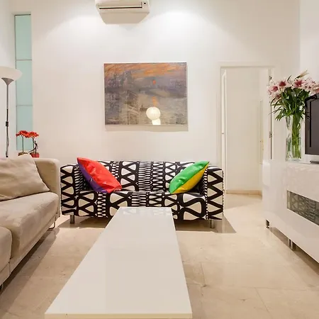 Logia Apartment *